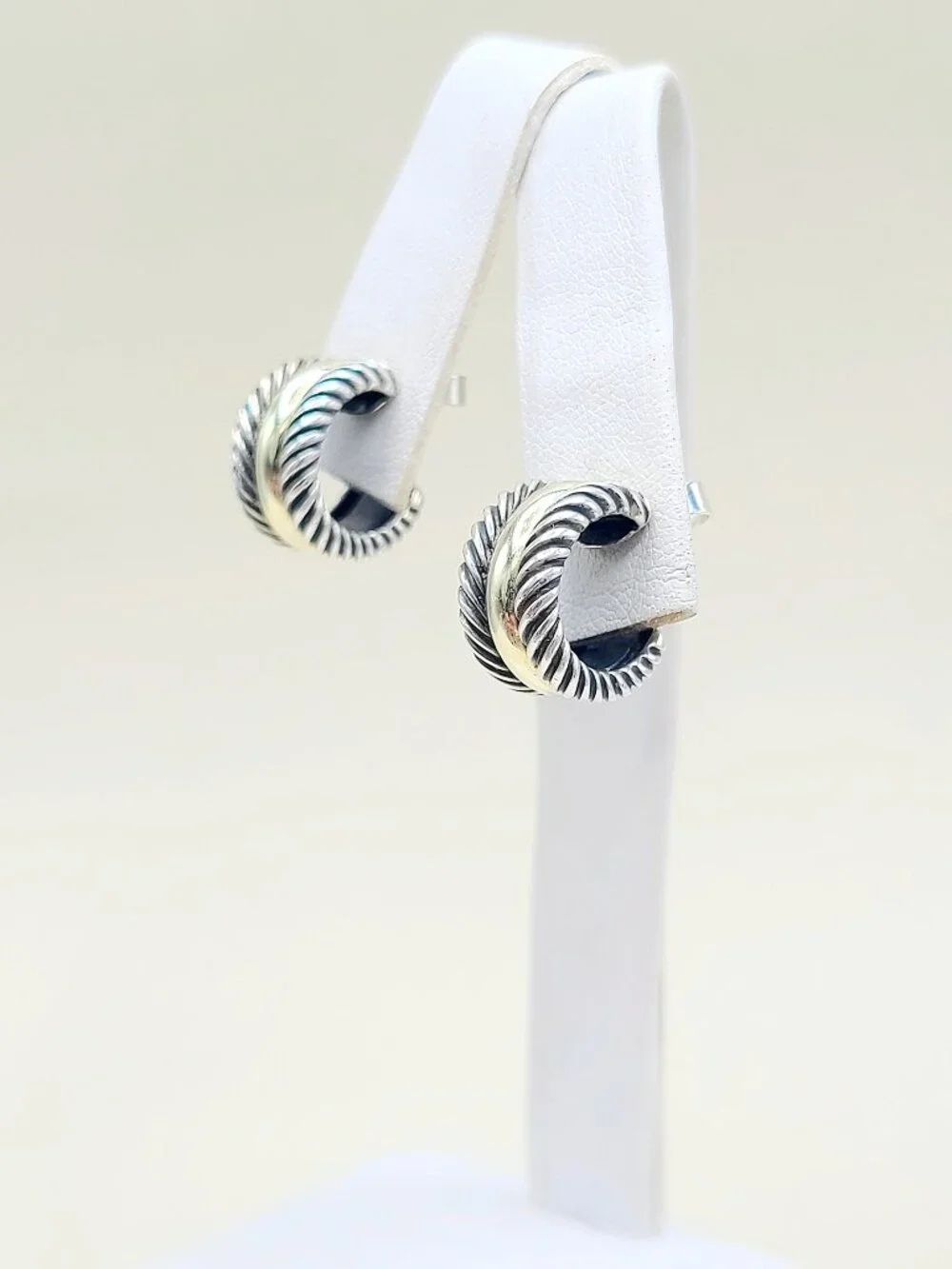 David Yurman Cable Classic Hoop Earrings w/ 14K Yellow Gold - RARE - Picture 6 of 8